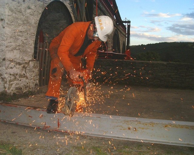 cutting steel beam